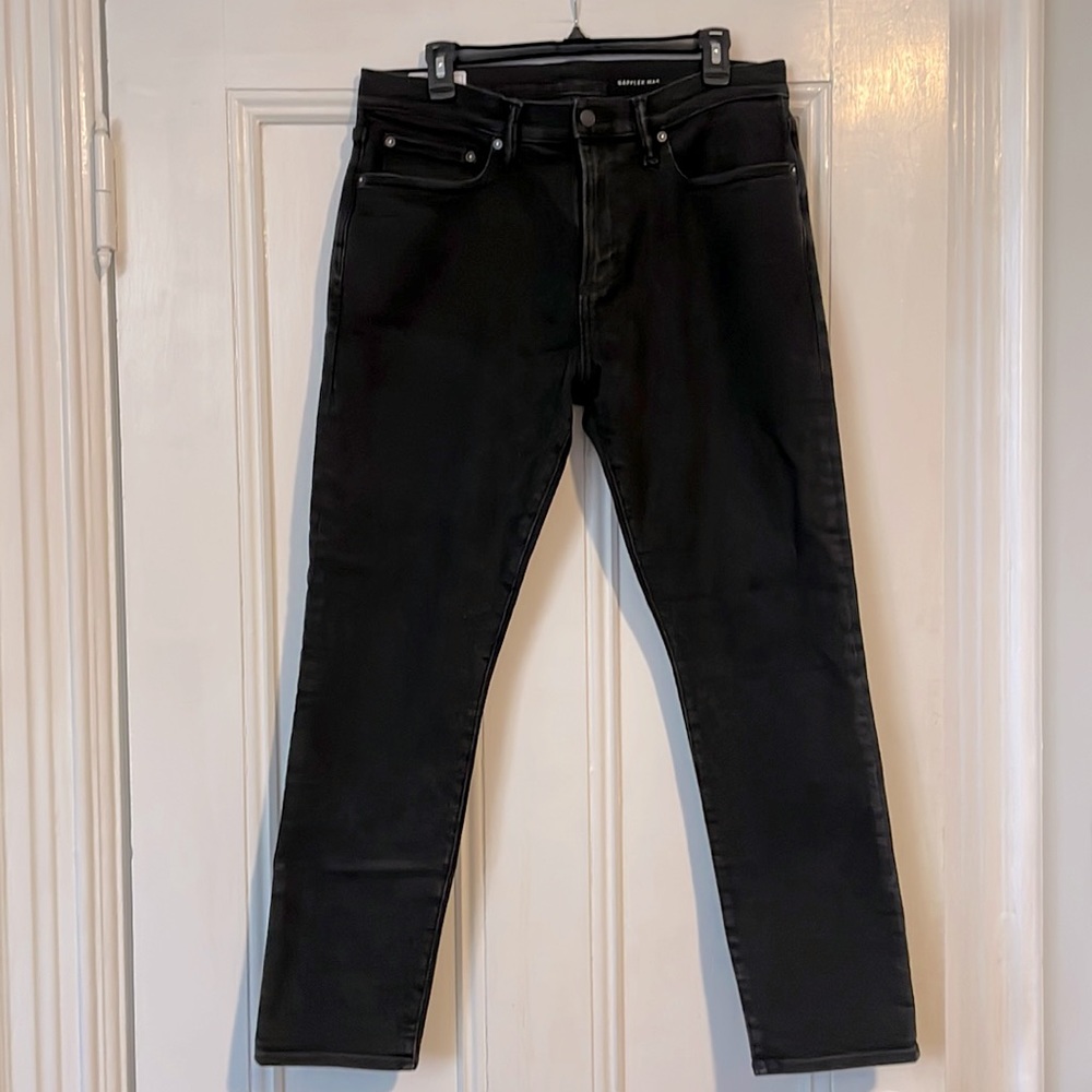 Gap men’s 33x30 black wash skinny jeans